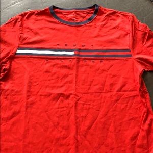 Men’s Tommy Hilfiger tee large